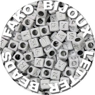 Fako Bijoux® - Letterkralen Vierkant - Letter Beads - Alfabet Kralen - Sieraden Maken - 500 Stuks - Wit/Zilver